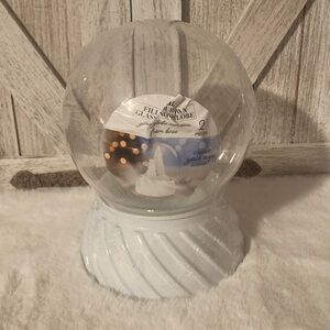 Target BP 2021 GLASS Snowglobe